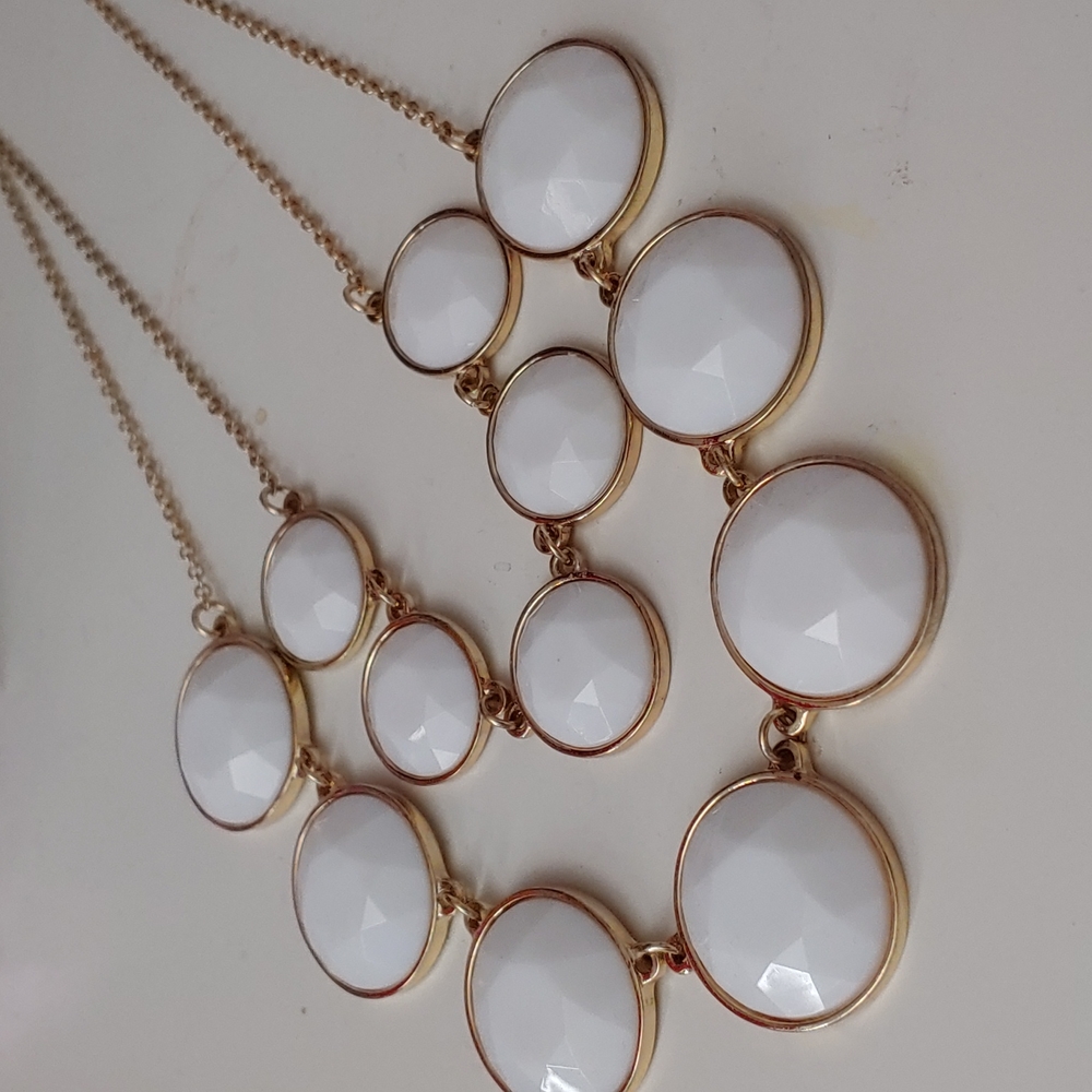 Statement necklace